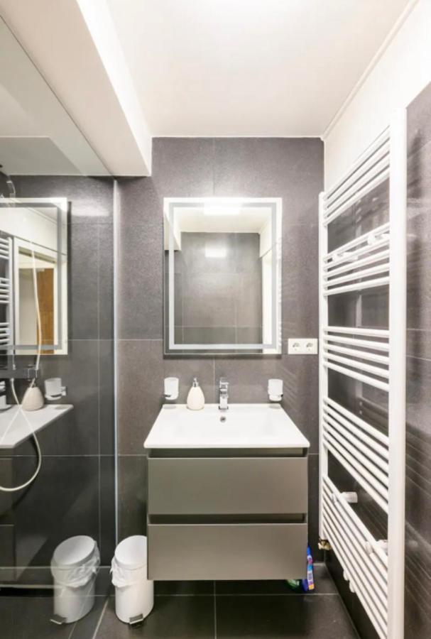 Guenstiges Gruenes Ferienzimmer Mit Separater Moderner Dusche เลอร์ราค ภายนอก รูปภาพ